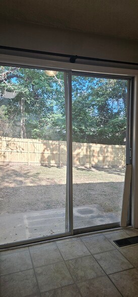 More Photos Of 1801 Ridgewood Dr, Murray Specialty For Sale