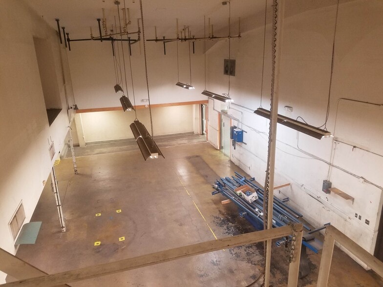 More Photos Of 2208 Trott Ave SW, Willmar Flex For Sale