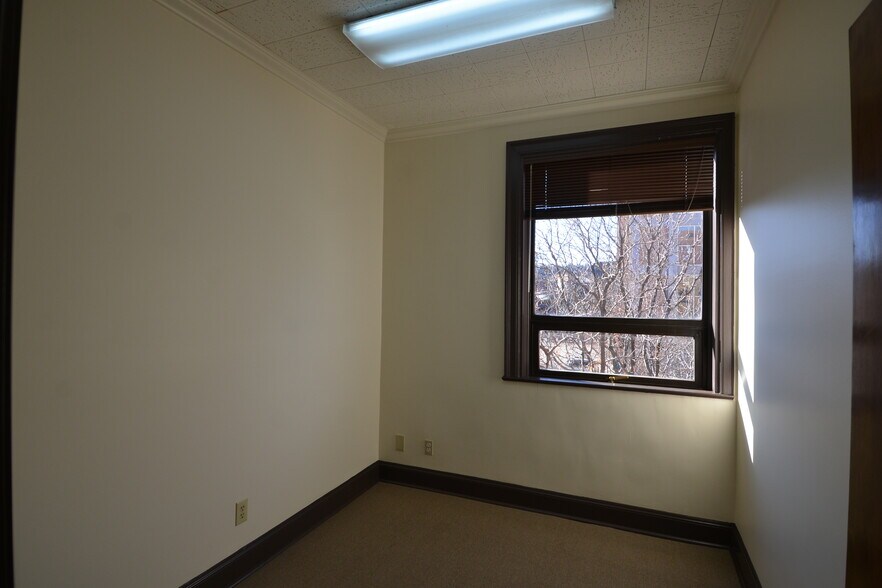 More Photos Of 114 N San Francisco St, Flagstaff Office For Lease