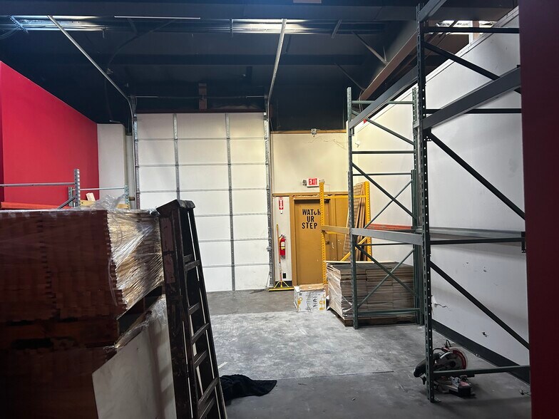 More Photos Of 5695 Hwy 400, Cumming Freestanding For Sale