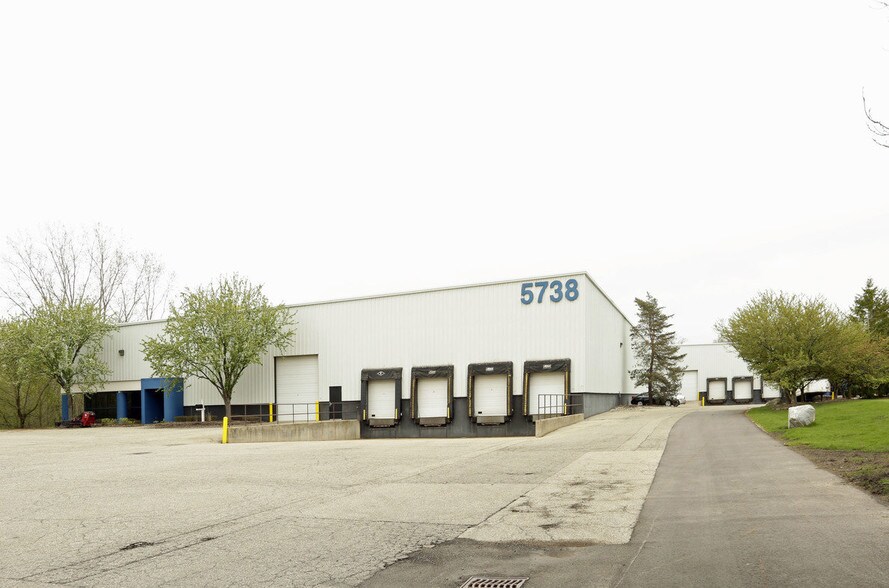 More Photos Of 5738 Eagle Dr SE, Grand Rapids Distribution For Lease