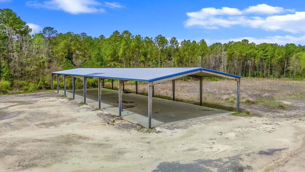 More Photos Of 21034 US Highway 96 S, Kirbyville Flex For Sale