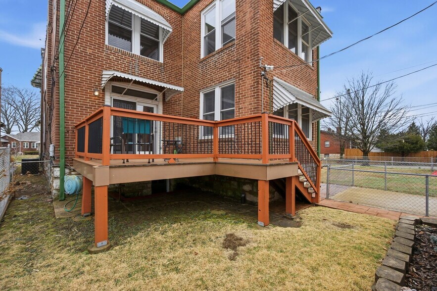 More Photos Of 5921 S Kingshighway Blvd, Saint Louis Multifamily For Sale