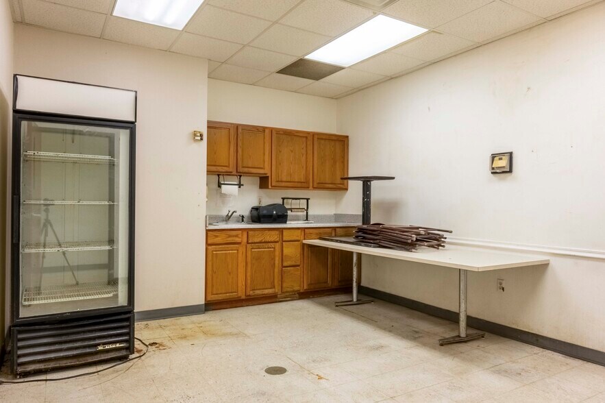 More Photos Of 1 Rooster Way, Barry Industrial For Sale