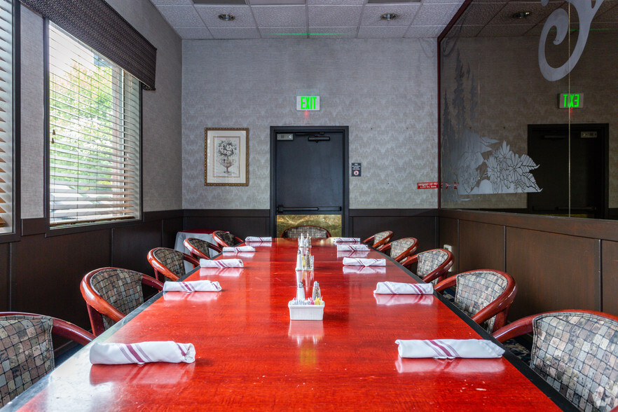 More Photos Of 11707 NE Airport Way, Portland Hotel For Lease