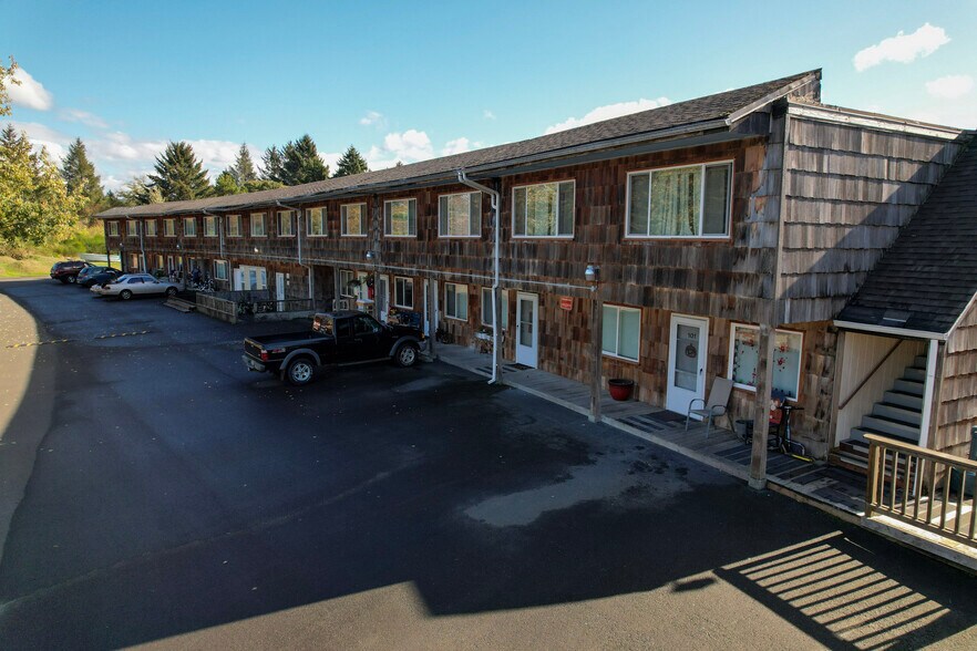 More Photos Of 4253 Highway 101 N, Gearhart Hotel For Sale