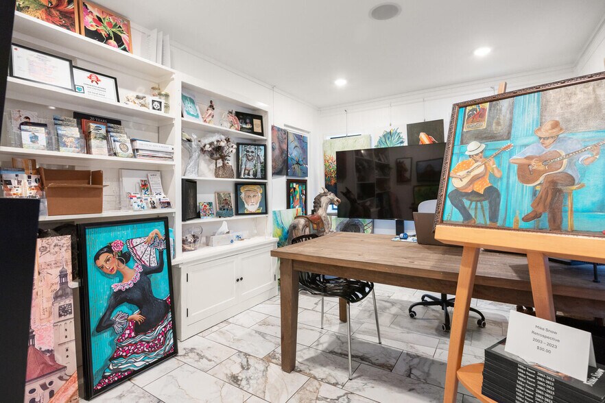 More Photos Of 505 Main, Blanco Office Residential For Sale