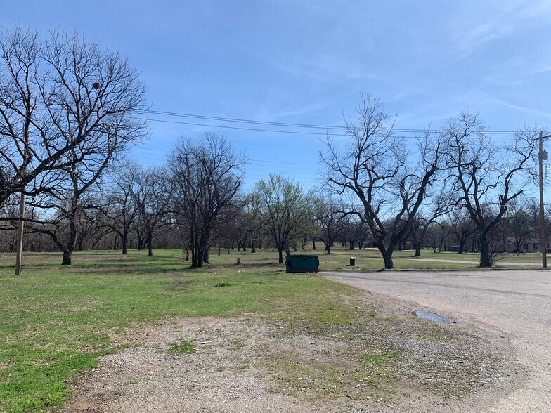 More Photos Of 700 S Walnut St, Pauls Valley Carwash For Sale