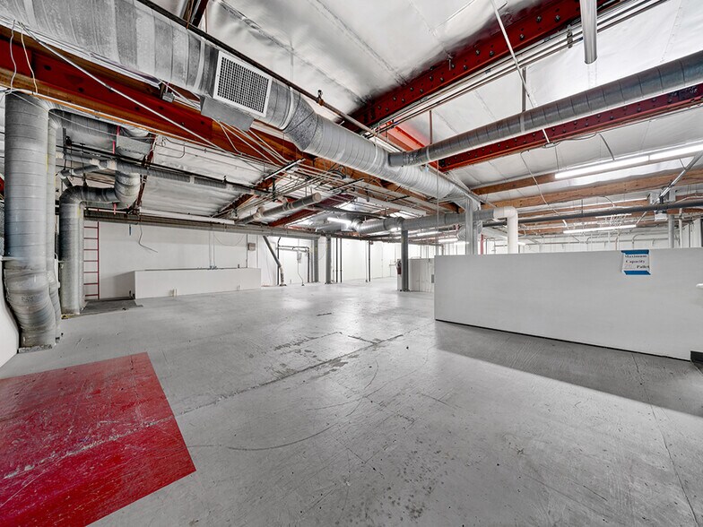 More Photos Of 3501 W Garry Ave, Santa Ana Warehouse For Lease