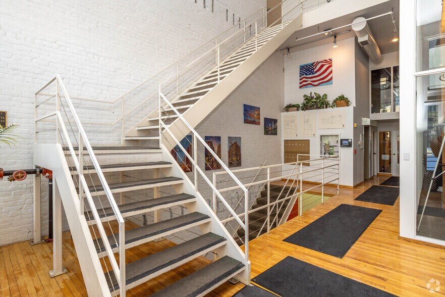 More Photos Of 1209 Harney St, Omaha Office Residential For Sale