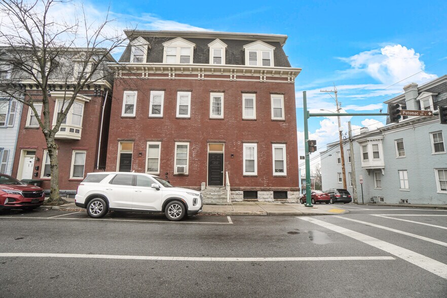 More Photos Of 136 Broadway, Hagerstown Apartments For Sale