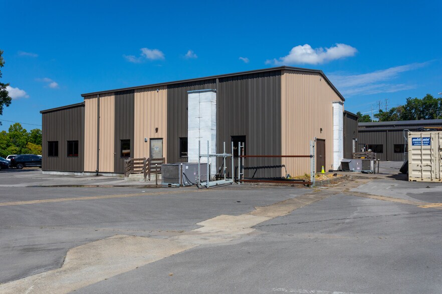 More Photos Of 540 Collins Park Dr, Antioch Industrial For Lease