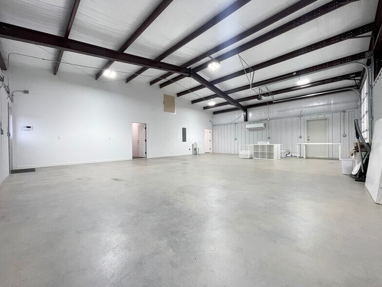 More Photos Of 55 Linker Mountain Rd, Dover Light Manufacturing For Sale