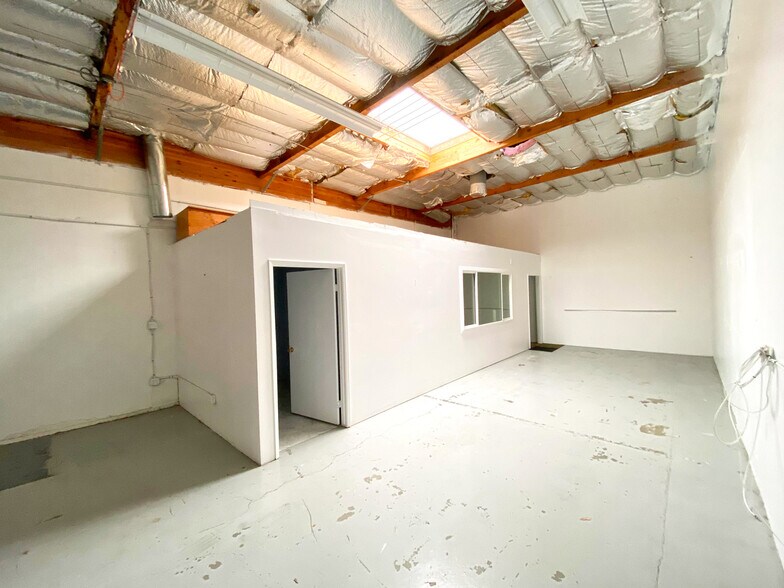 More Photos Of 999 W Cutting Blvd, Richmond Warehouse For Lease