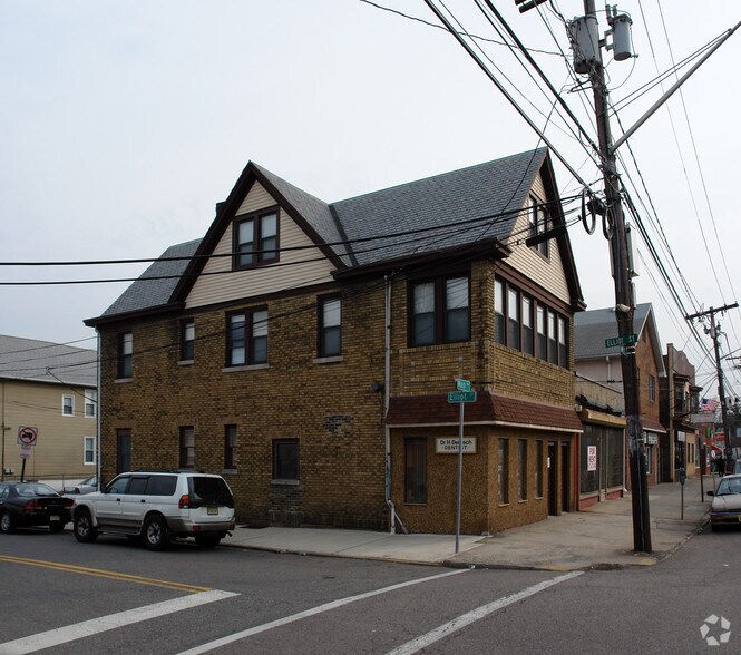 More Photos Of 170 Main Ave, Passaic General Retail For Sale