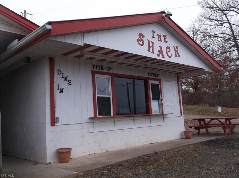 More Photos Of 19510 Leatherwood Rd, Salesville Freestanding For Sale