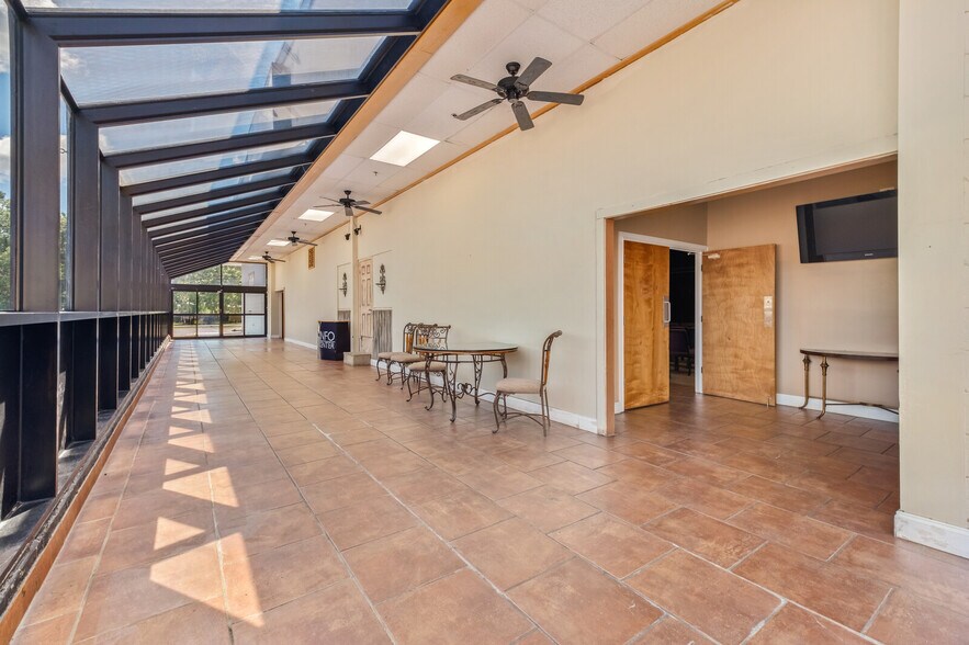 More Photos Of 814 E Cherokee Ave, Sallisaw Religious Facility For Sale