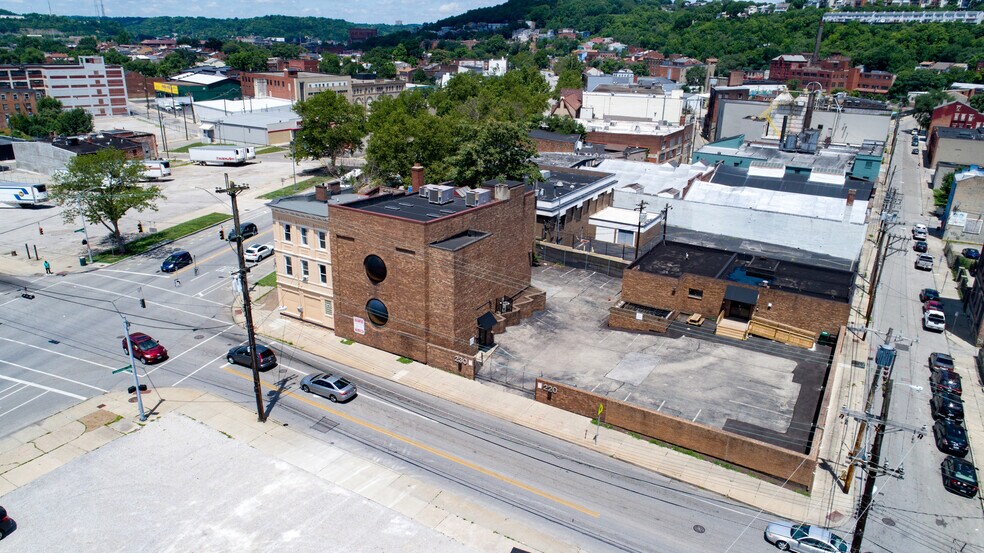 Primary Photo Of 220 Findlay St, Cincinnati Office For Lease