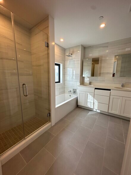 More Photos Of 12-20 Astoria Blvd, Astoria Apartments For Sale