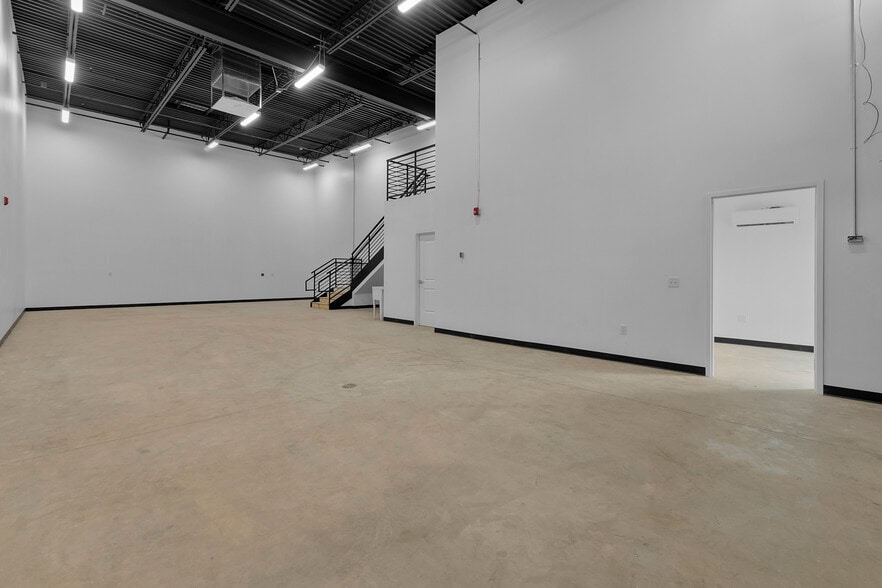 More Photos Of 174 N Old Highway 91, Hurricane Warehouse For Lease