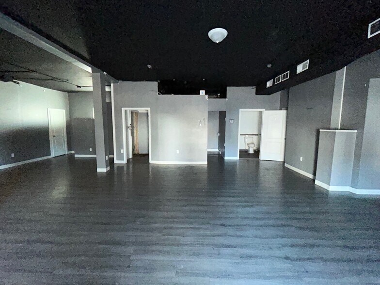 More Photos Of 1140 Mercer Ave, Akron General Retail For Sale