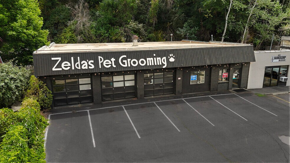 Primary Photo Of 360 S Grand Ave, Pullman Storefront For Sale