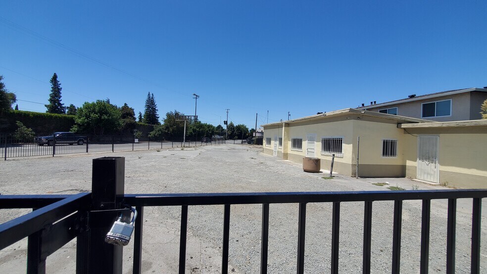 More Photos Of 1475 E Bayshore Rd, East Palo Alto Land For Lease