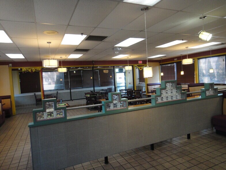 Primary Photo Of 480 Westport Ave, Norwalk Restaurant For Lease