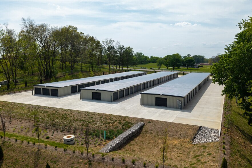 More Photos Of 4624 Highway 31 W, Cottontown Office For Sale