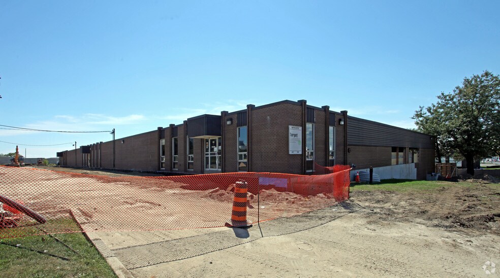 More Photos Of 453 Fairall St, Ajax Showroom For Lease