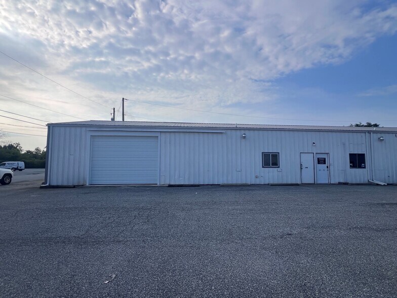Primary Photo Of 590 Copper Dr, Newport Industrial For Lease