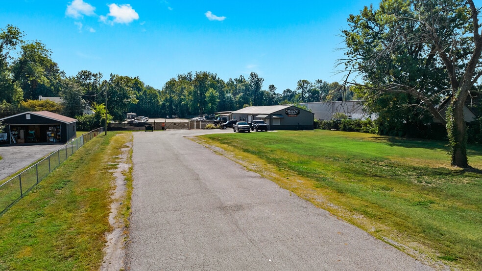 More Photos Of 2112 Hamburg Pike, Jeffersonville Land For Sale