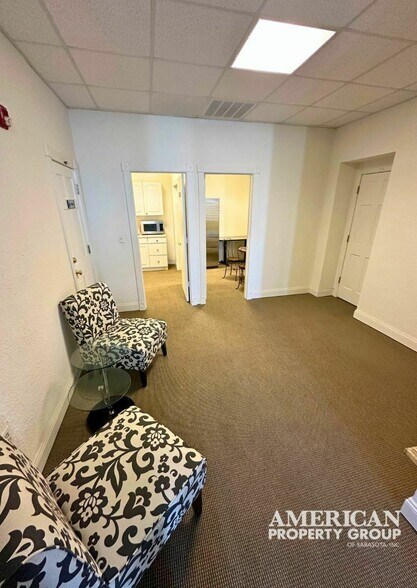 More Photos Of 7910 N Tamiami Trl, Sarasota Office For Sale