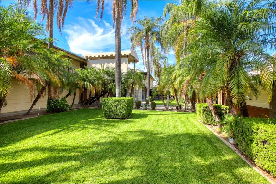 More Photos Of 145 W Grove St, Rialto Apartments For Sale