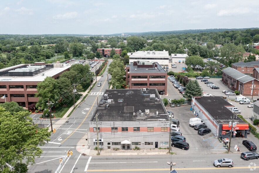 More Photos Of 117 Fort Lee Rd, Leonia Office For Lease