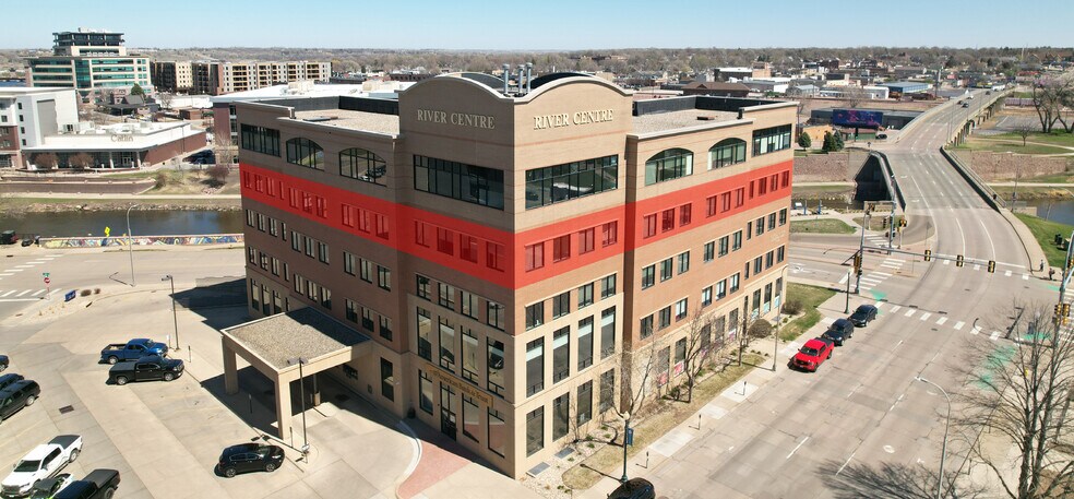 More Photos Of 200 E 10th St, Sioux Falls Office For Lease
