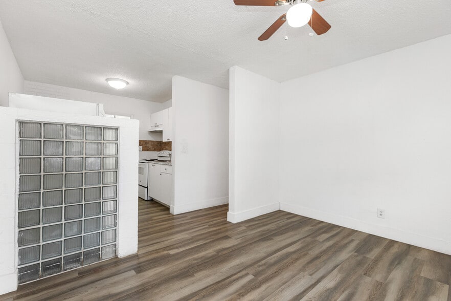 More Photos Of 5521 SW 34th St, Pembroke Park Multifamily For Sale
