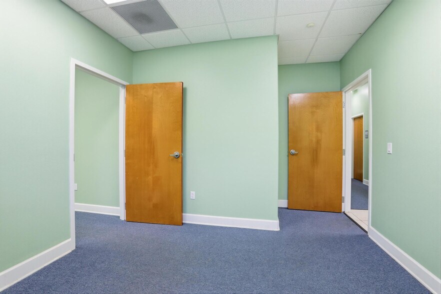 More Photos Of 344 S Woodland Blvd, Deland Office For Sale
