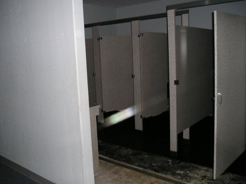 More Photos Of 325 E Merritt Island Cswy, Merritt Island Restaurant For Lease