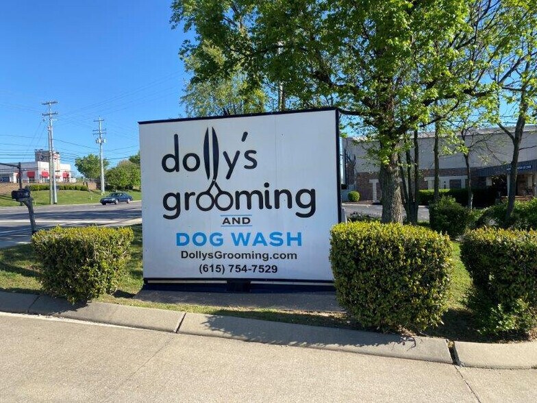 More Photos Of 485 N Mount Juliet Rd, Mount Juliet General Retail For Sale