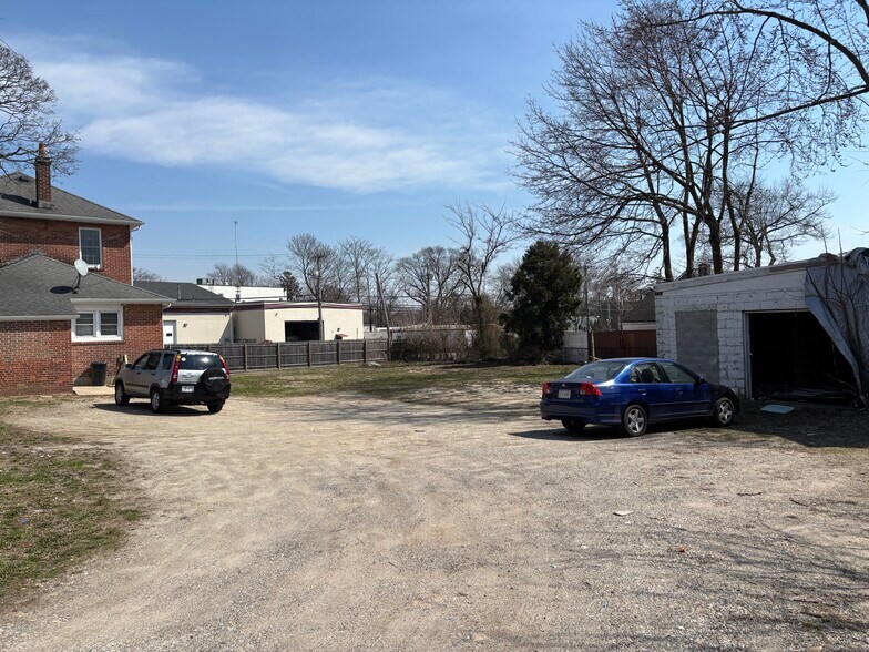 More Photos Of 149 Depot Rd, Huntington Station Freestanding For Sale