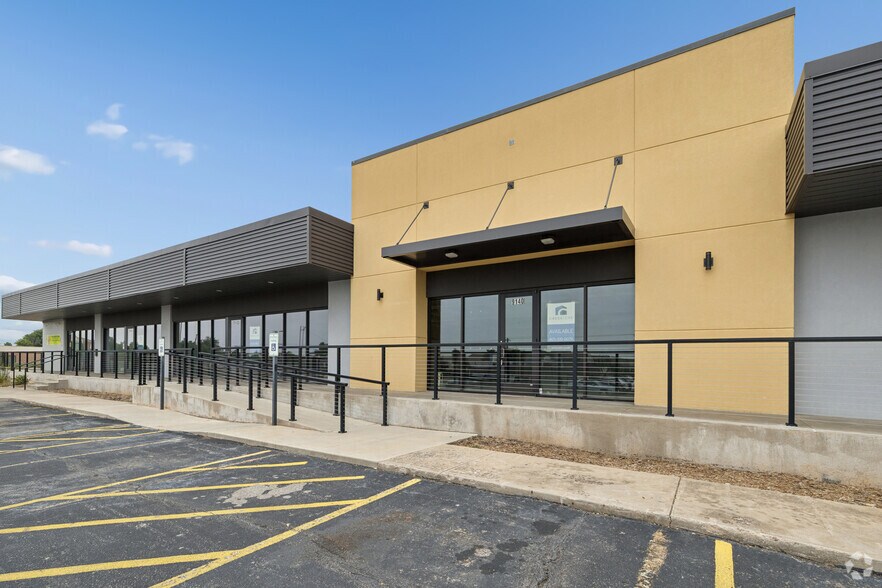 More Photos Of 9120-9146 N Macarthur Blvd, Oklahoma City General Retail For Sale
