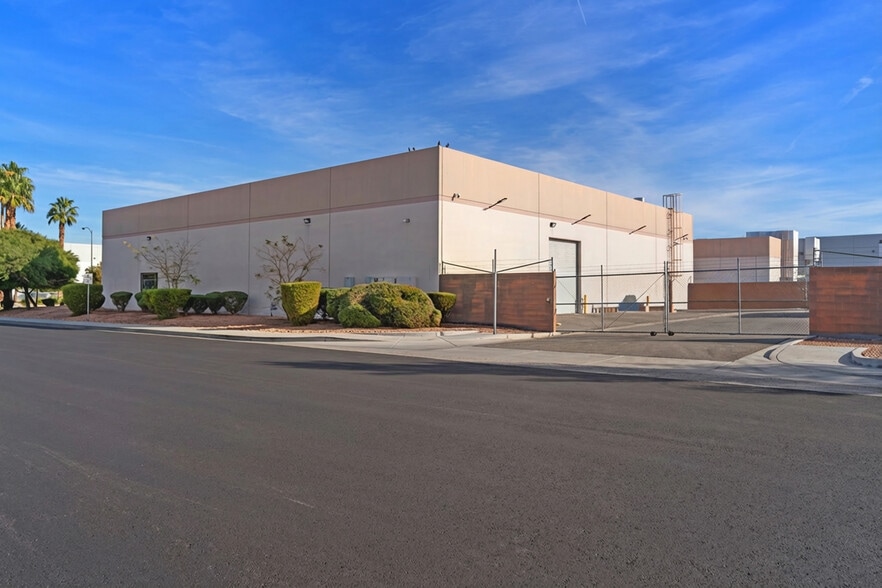 More Photos Of 3655 E Post Rd, Las Vegas Warehouse For Sale