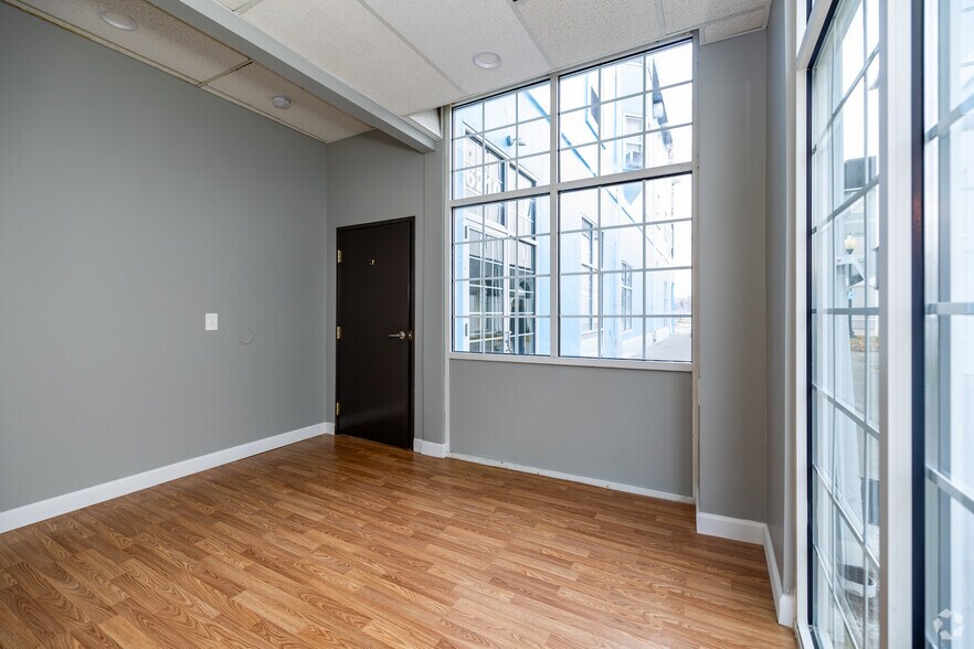 More Photos Of 6230-6360 Busch Blvd, Columbus Unknown For Lease