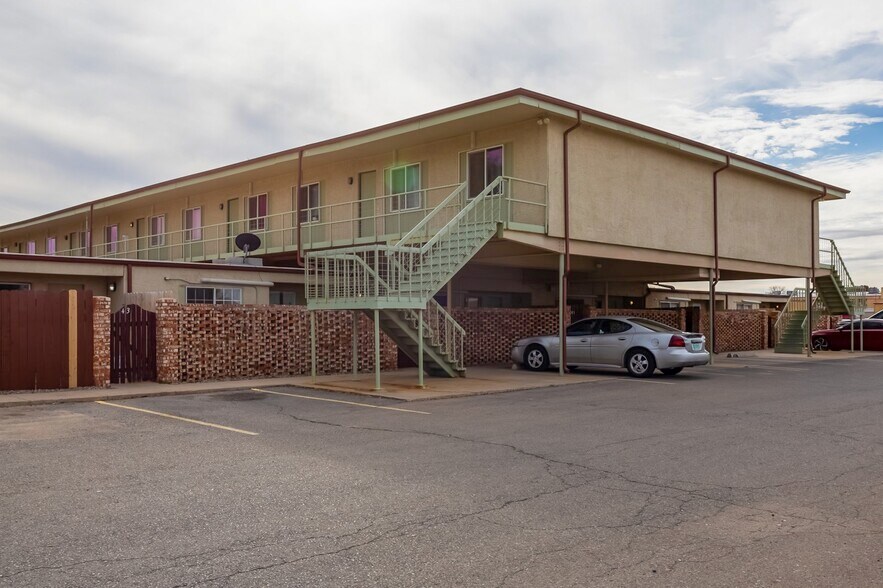 More Photos Of 1800 S Pennsylvania Ave, Roswell Apartments For Sale