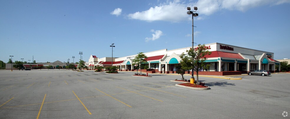 Primary Photo Of 8615-8665 W Brown Deer Rd, Milwaukee General Retail For Lease