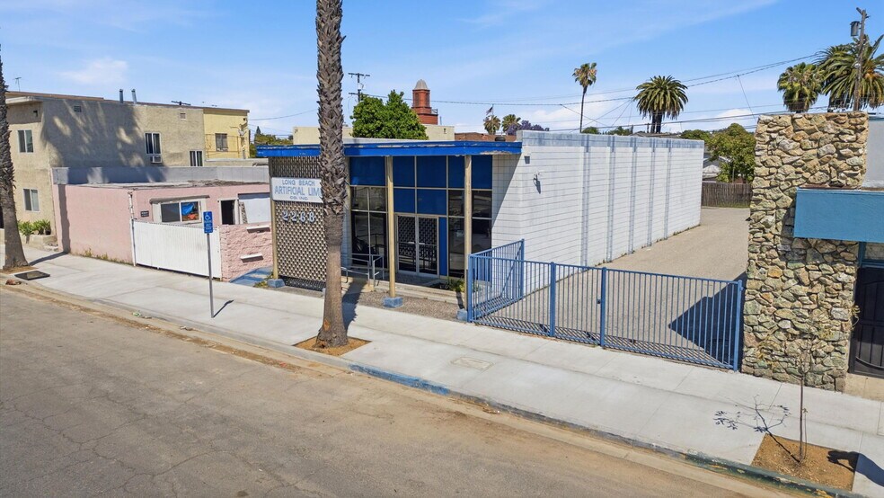 More Photos Of 2268 Long Beach Blvd, Long Beach Medical For Sale