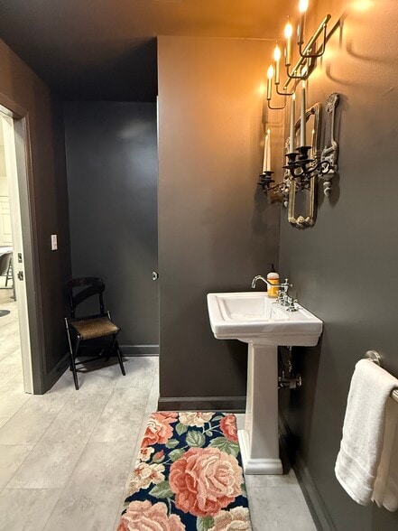 More Photos Of 205 W Galena Blvd, Aurora Storefront Retail Residential For Sale