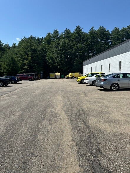 More Photos Of 12 Continental Blvd, Merrimack Distribution For Sale