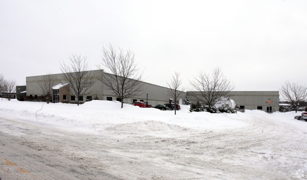More Photos Of 16707 Southpark Dr, Westfield Warehouse For Sale